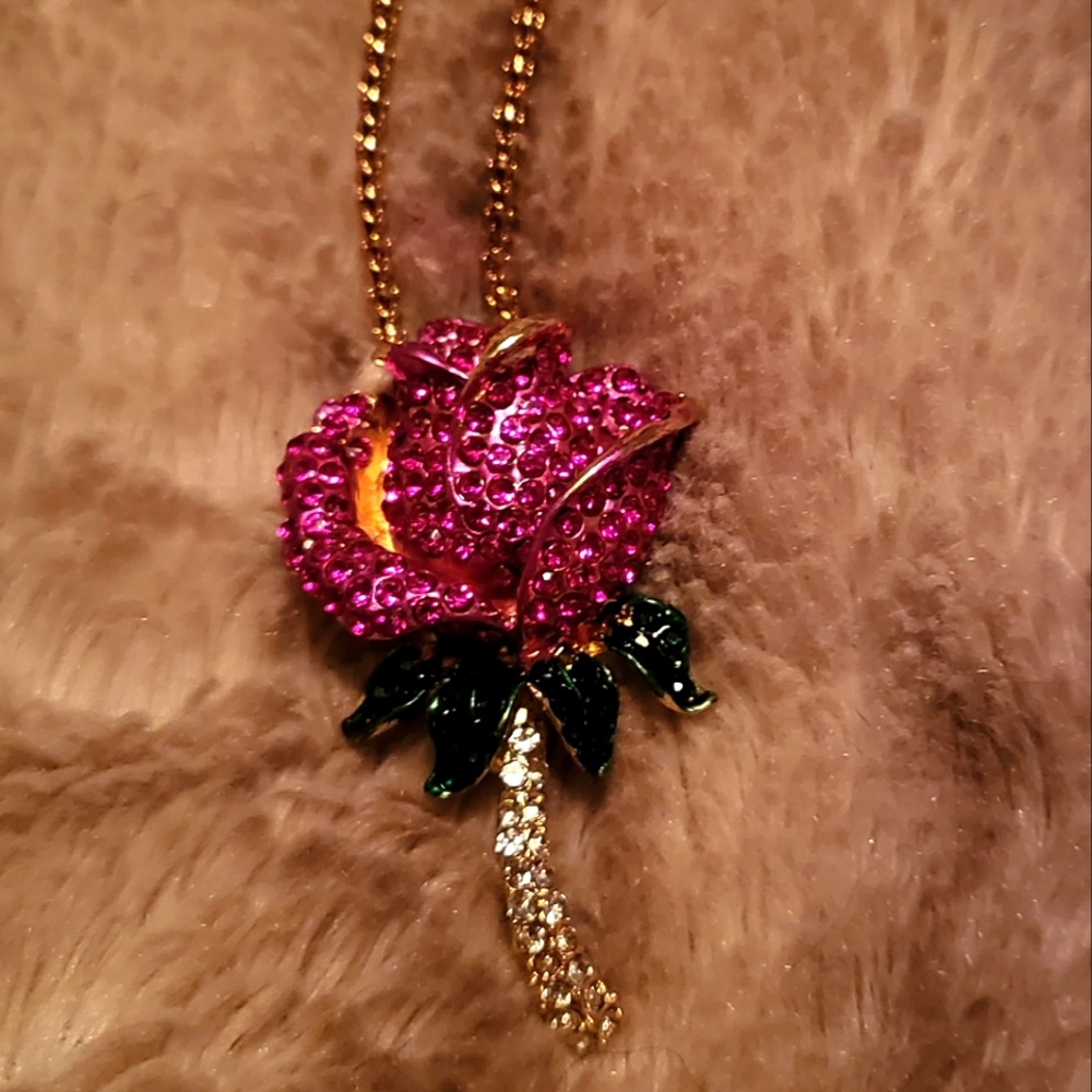 Betsey Johnson Large Rose Necklace